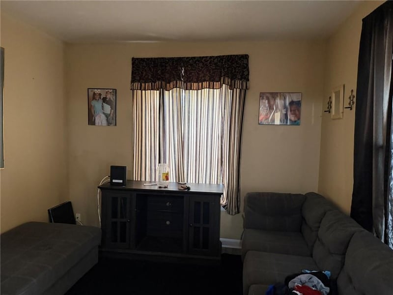 813 5th St, St Joseph, MO 64501