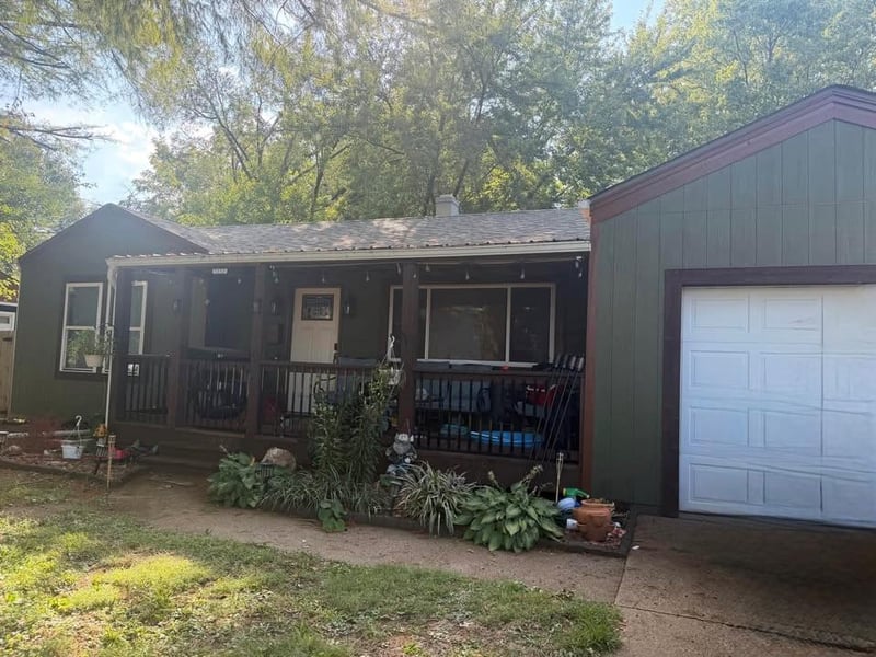1332 N Main St, Independence, MO 64050