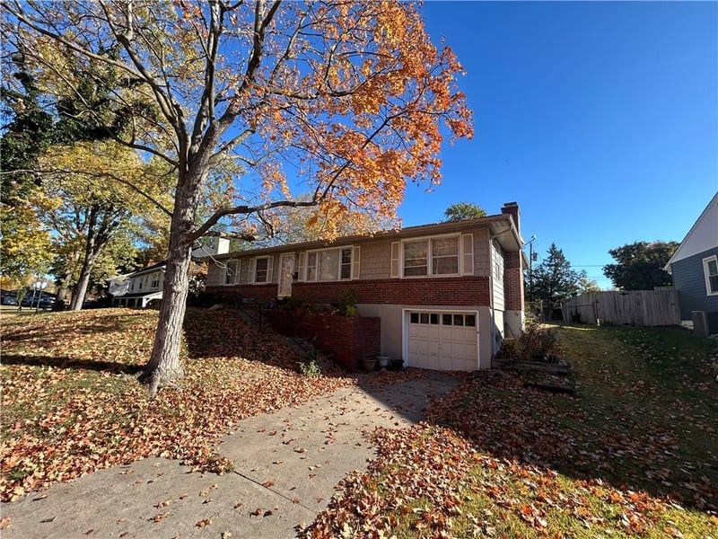 3335 N Chippewa Dr, North Kansas City, MO 64116