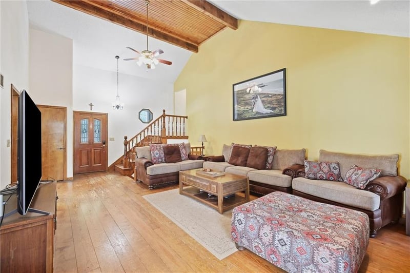 416 SE Brownfield Dr, Lee's Summit, MO 64063