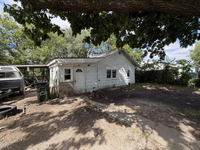 1637 Haskell Ave, Lawrence, KS 66044