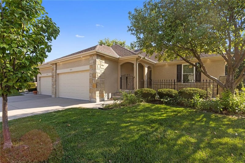 4115 SW Homestead Dr, Lee's Summit, MO 64082