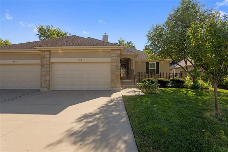 4115 SW Homestead Dr, Lee's Summit, MO 64082