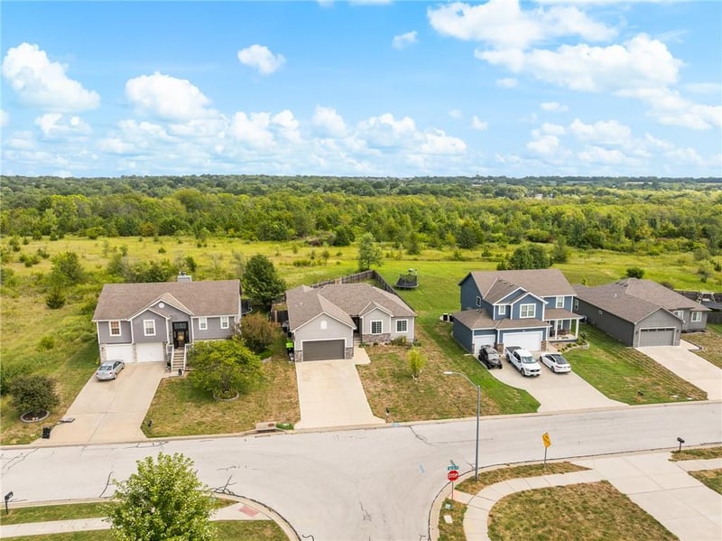 1201 Mesa Dr, Belton, MO 64012