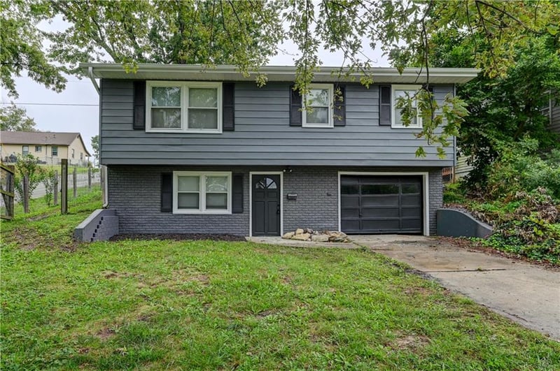 217 Woods Ave, Excelsior Springs, MO 64024