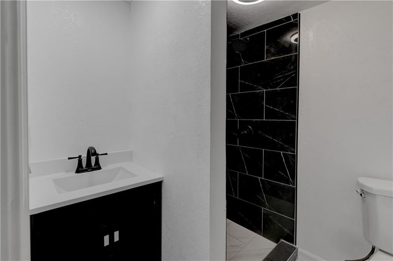 217 Woods Ave, Excelsior Springs, MO 64024