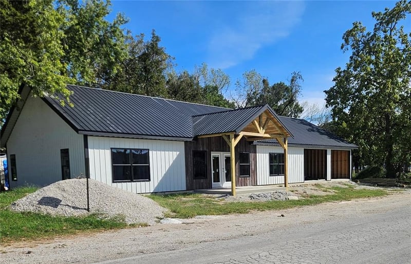 801 E Park St, Rich Hill, MO 64779