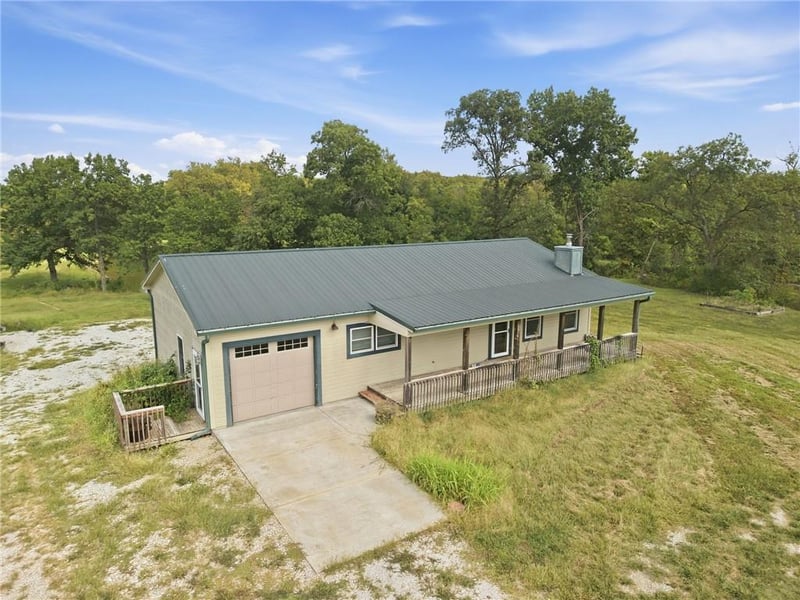 36408 E Bynum Spur Rd, Lone Jack, MO 64070