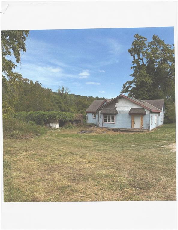 2711 - 2721 N Courtney Rd, Sugar Creek, MO 64058