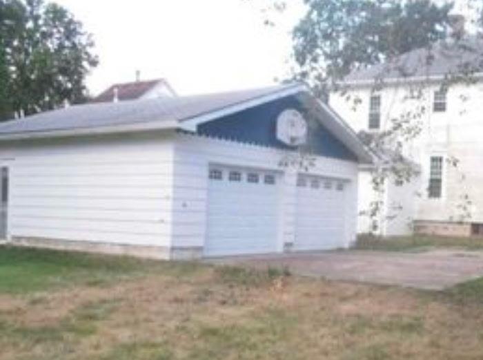 405 E 3rd St, Wellsville, KS 66092