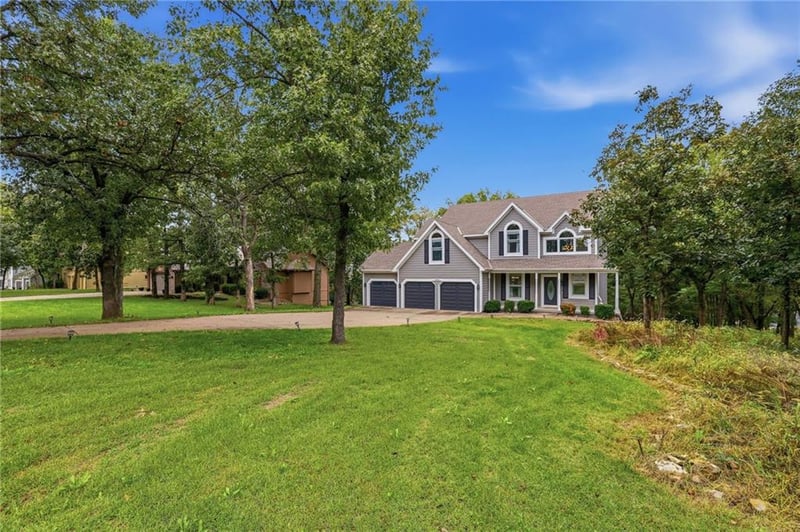 16516 149th Ct, Bonner Springs, KS 66012