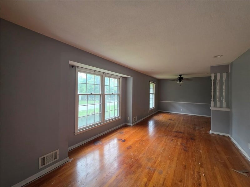 53rd Ter, Kansas City, MO 64133