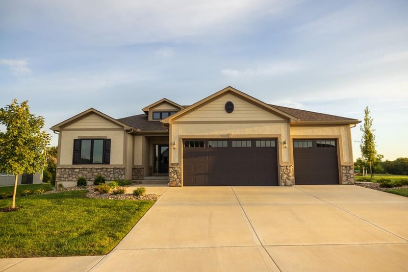4200 NE Chapel Manor Dr, Lee's Summit, MO 64064