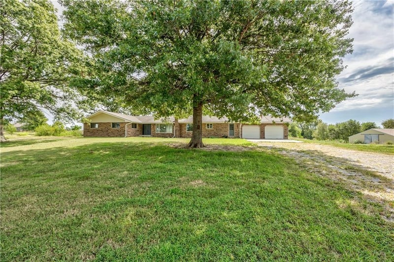 2333 NE County Rd, Butler, MO 64730