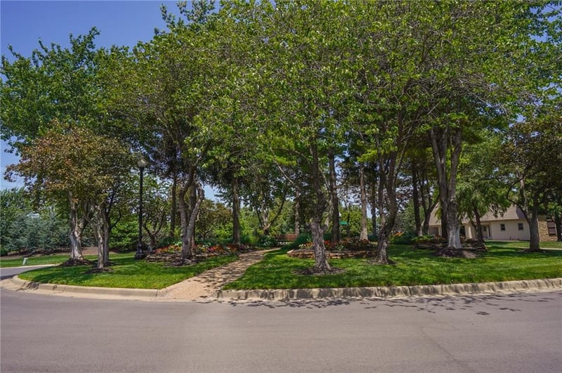 213 Stockade St, Lawrence, KS 66049