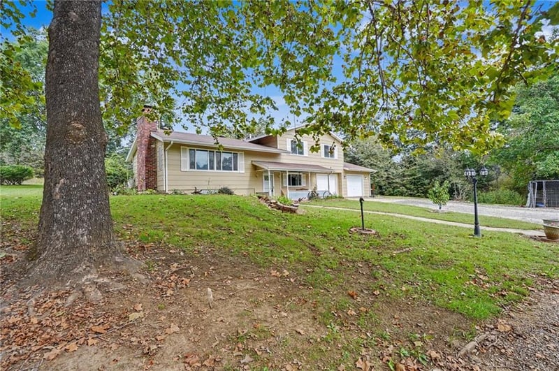 6734 Lincoln Rd, Oskaloosa, KS 66066