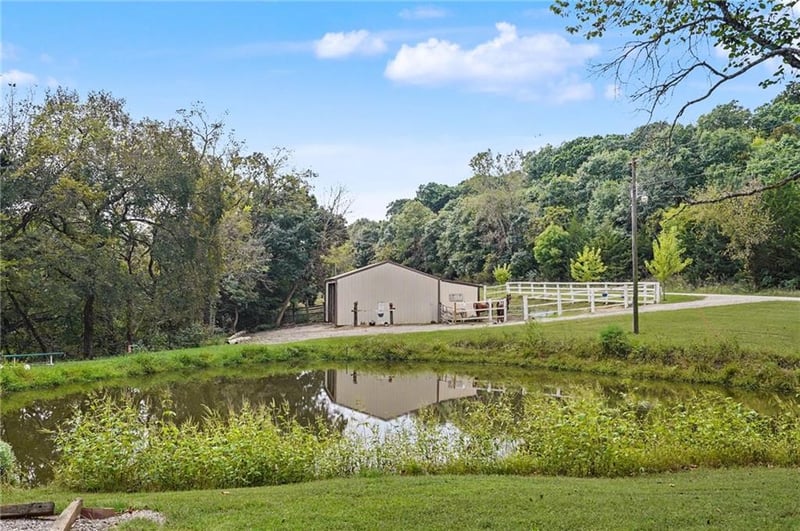 6734 Lincoln Rd, Oskaloosa, KS 66066
