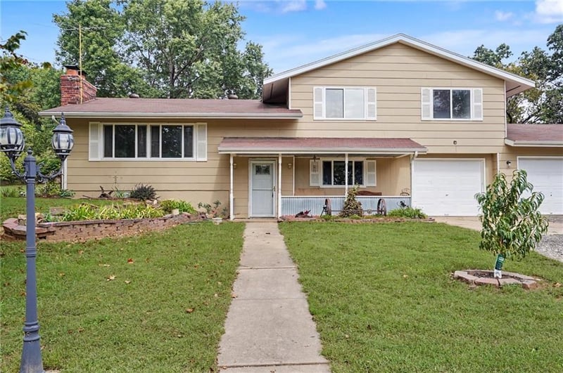 6734 Lincoln Rd, Oskaloosa, KS 66066