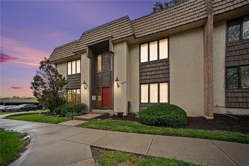 474 Unit A W 104th St, Kansas City, MO 64114