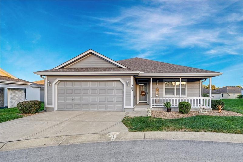 523 Mars Ct, Raymore, MO 64083