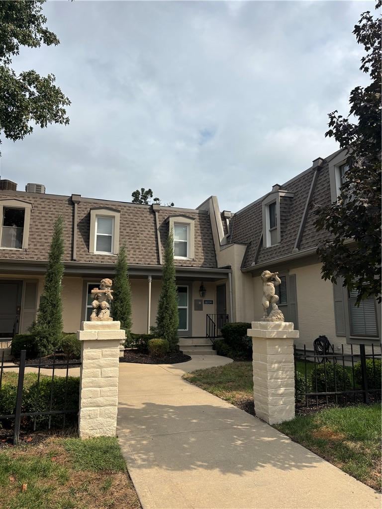 10730 Glenwood St #C, Overland Park, KS 66211