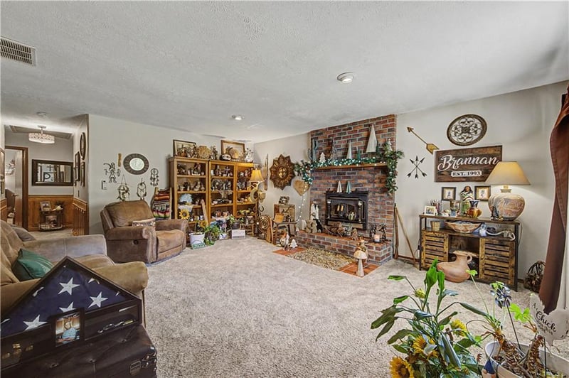 206 N Webster St, Erie, KS 66733