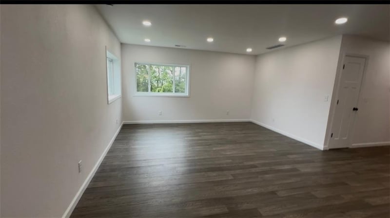119 E Davis St, Mound City, MO 64470