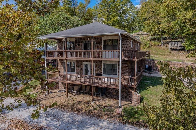 28247 W Cove Dr, Lincoln, MO 65338