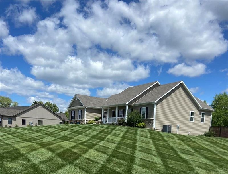 17265 Cortona Dr, St Joseph, MO 64505