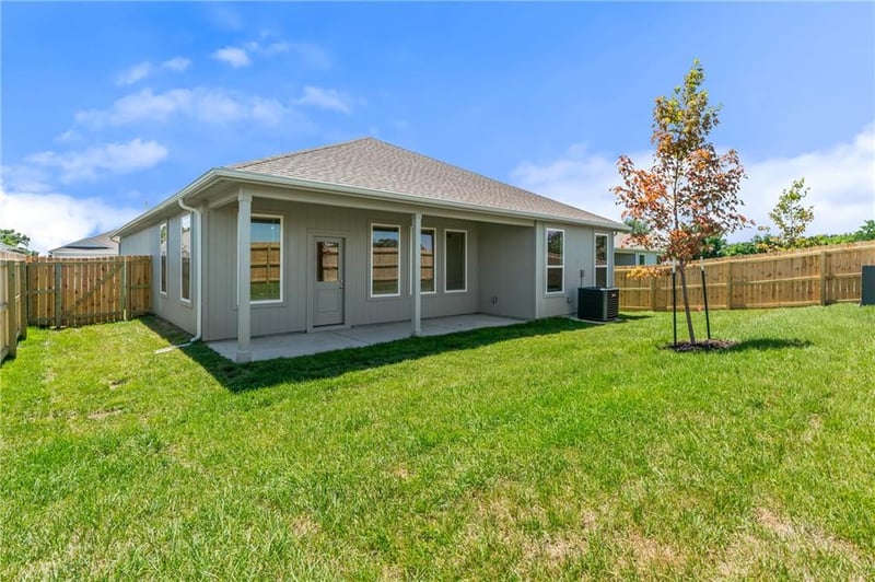 21287 Cleveland St, Spring Hill, KS 66083