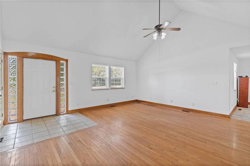 11991 Wood Oak Ave, Richmond, MO 64085