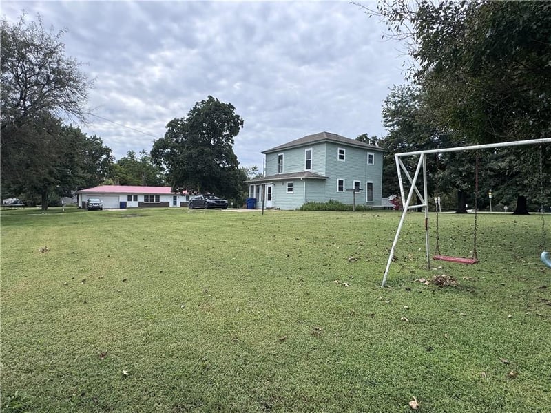 102 N Osage St, Nortonville, KS 66060