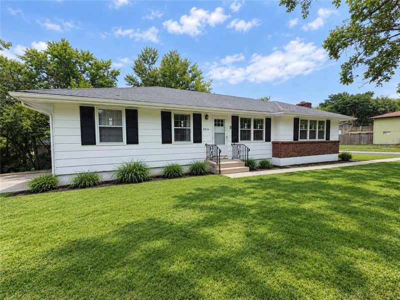 5836 E E 99th St, Kansas City, MO 64134