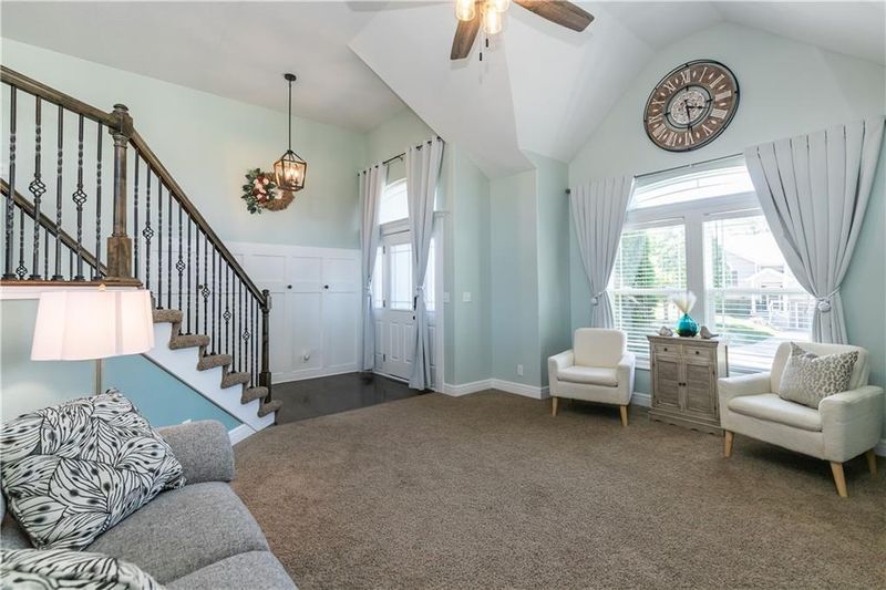705 18th Cir, Greenwood, MO 64034