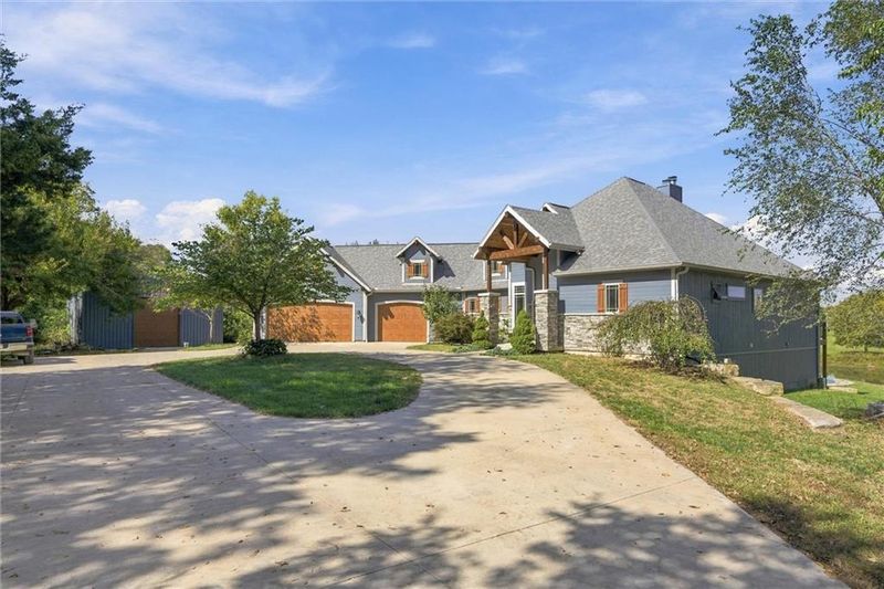 13012 E Lone Jack Lee's Summit Rd, Lone Jack, MO 64086