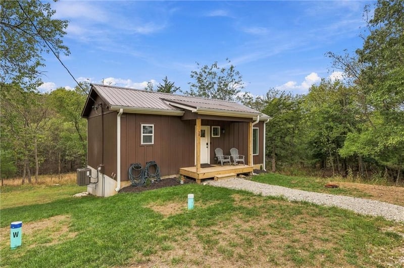 38 S Lakeside Cir, Linn Valley, KS 66040
