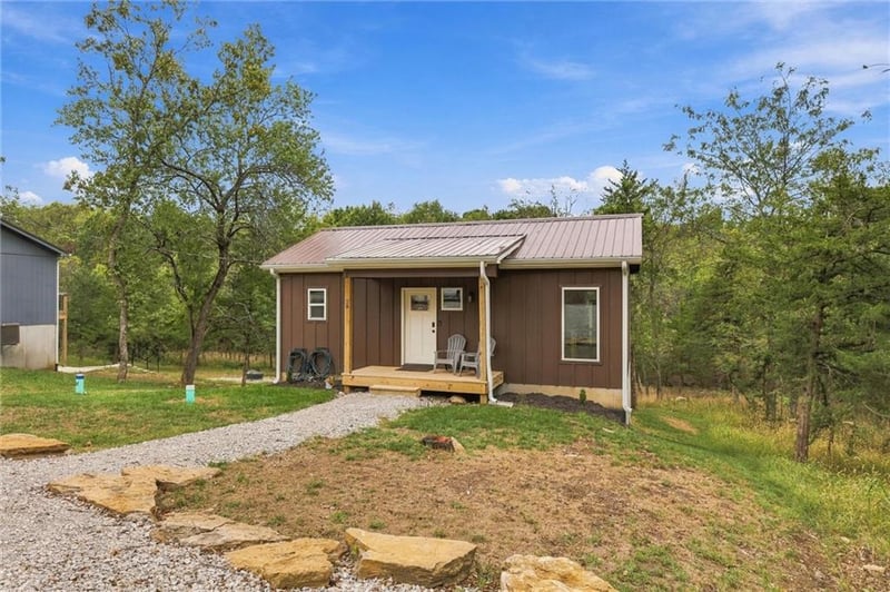 38 S Lakeside Cir, Linn Valley, KS 66040