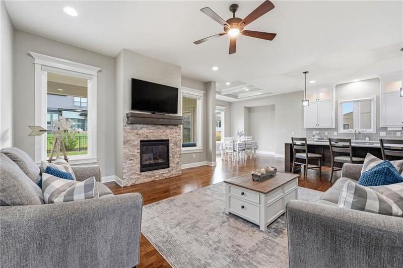 9141 Carbondale St. Carbondale St, Lenexa, KS 66227