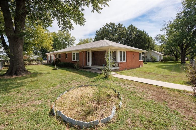 1230 Main St, Altoona, KS 66710