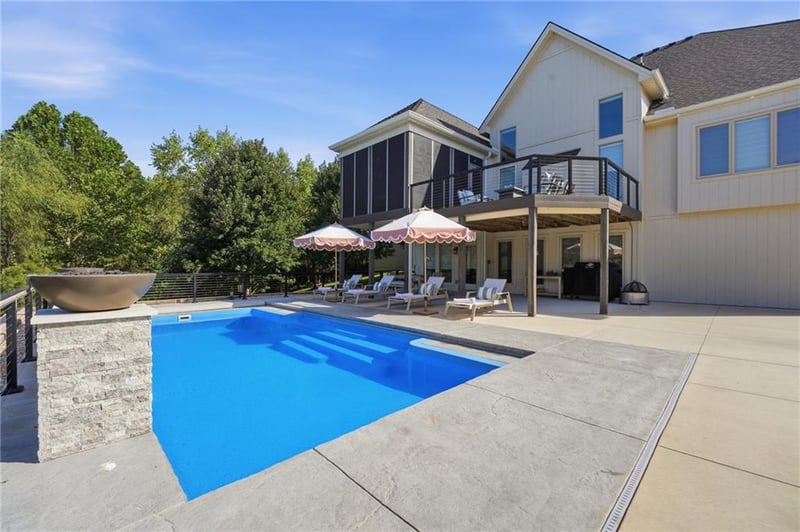 7808 N Chatham Ave, Kansas City, MO 64151
