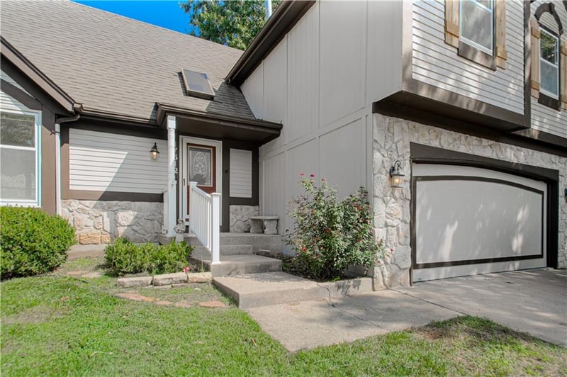 17512 113th St, Olathe, KS 66061