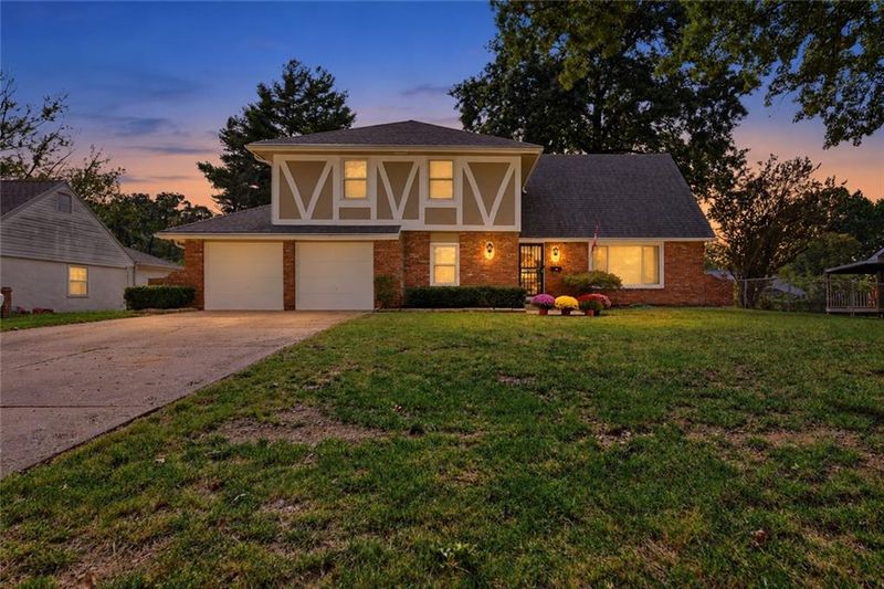 12408 Monroe Ave, Grandview, MO 64030