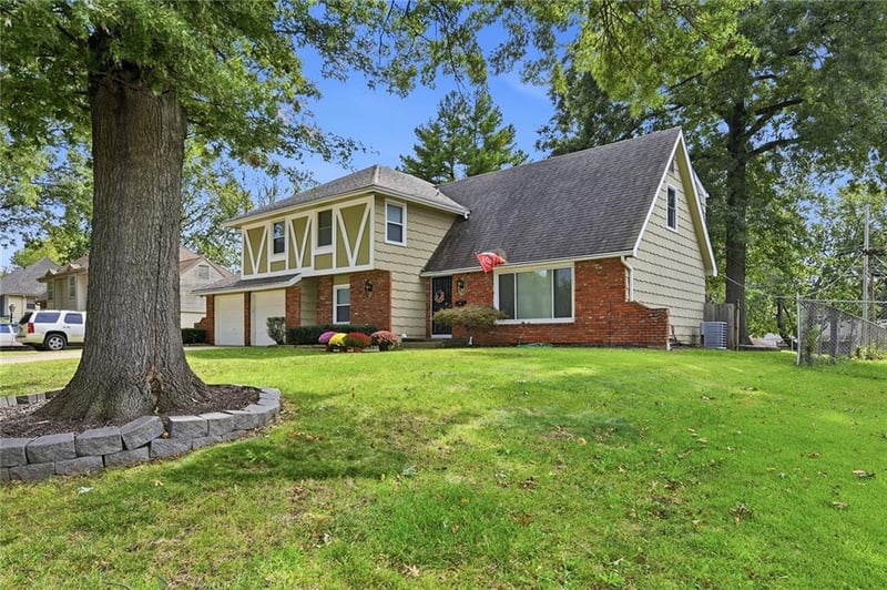 12408 Monroe Ave, Grandview, MO 64030