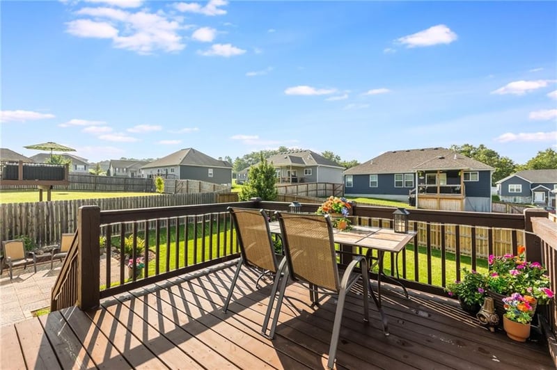 4004 Greywood Ln, St Joseph, MO 64505