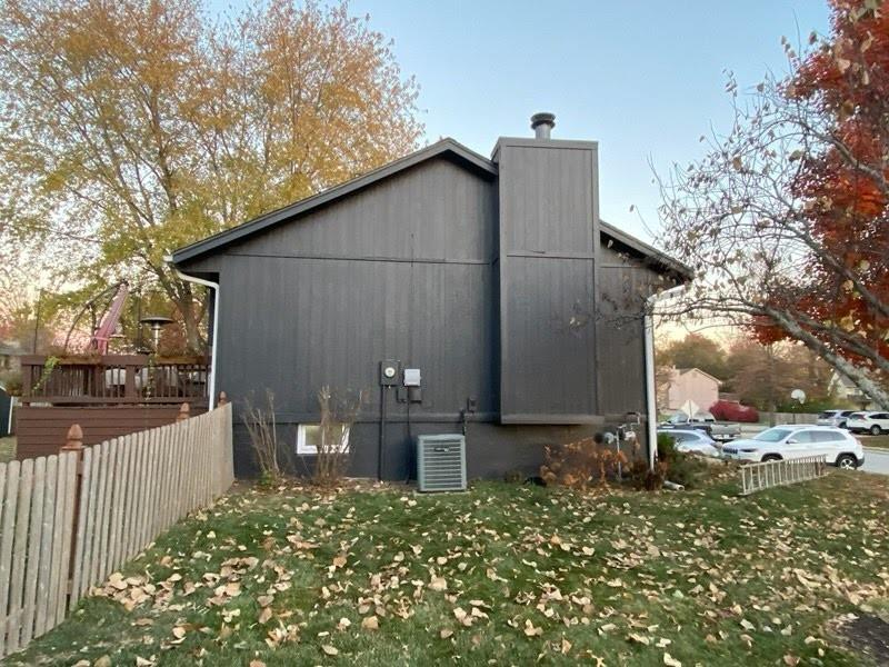 1708 Brent Ln, Greenwood, MO 64034
