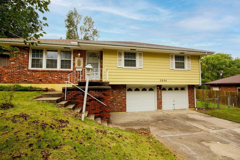 3604 Kiger Rd, Independence, MO 64055