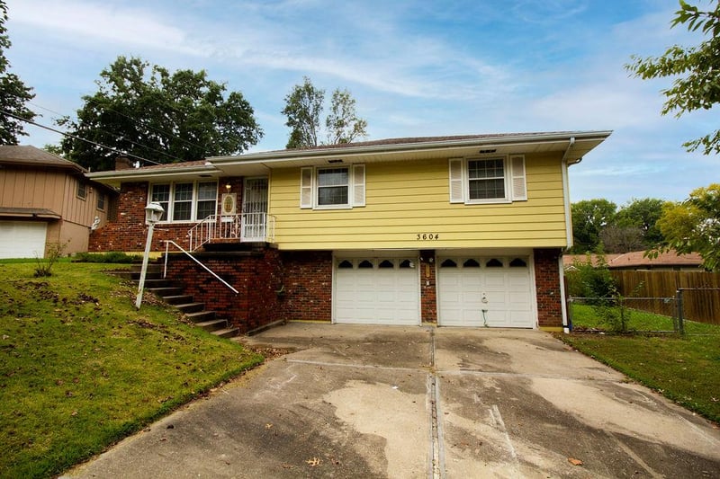 3604 Kiger Rd, Independence, MO 64055