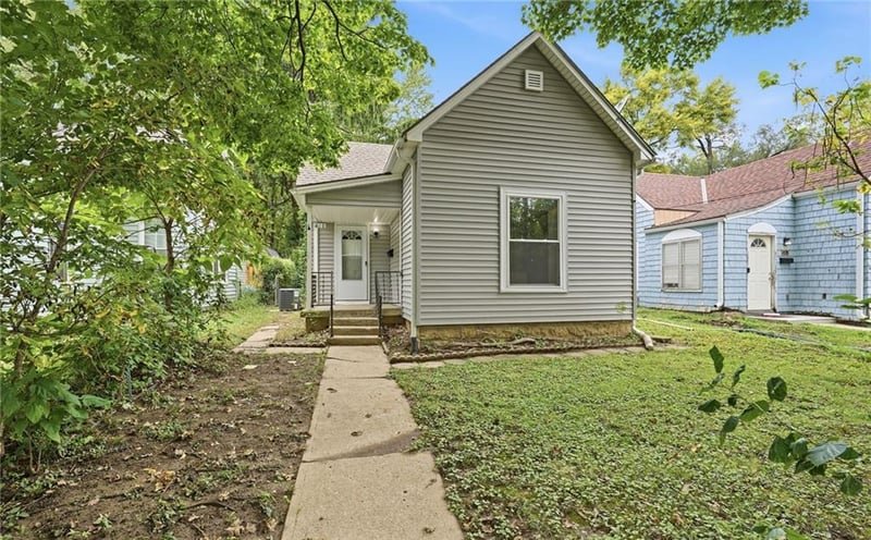 412 S Hocker Ave, Independence, MO 64050