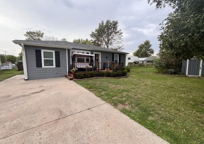 1725 S Central Ave, Chanute, KS 66720