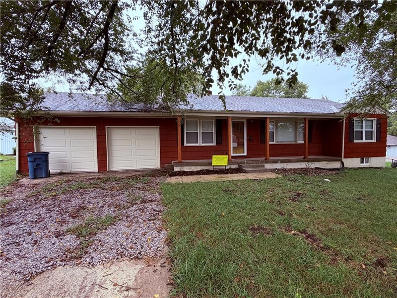 623 W Mason St, Odessa, MO 64076
